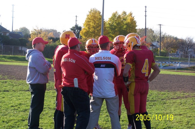 coacheshuddlenelsonvsmmrsemifinal2005.jpg